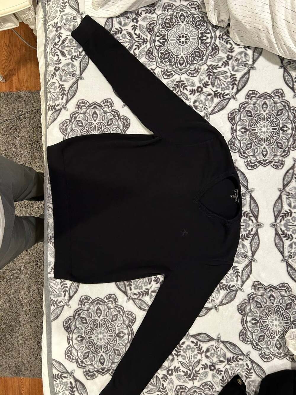Express sweater - Picture 3 of 3